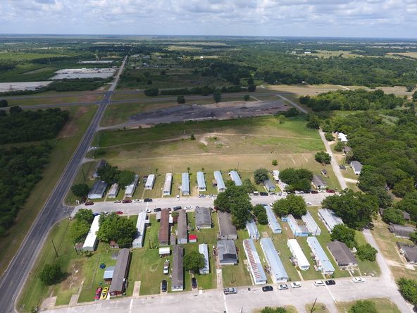 Riverside Estates Mobile Home Park: 6112 Leonard Rd, Bryan, TX 77807